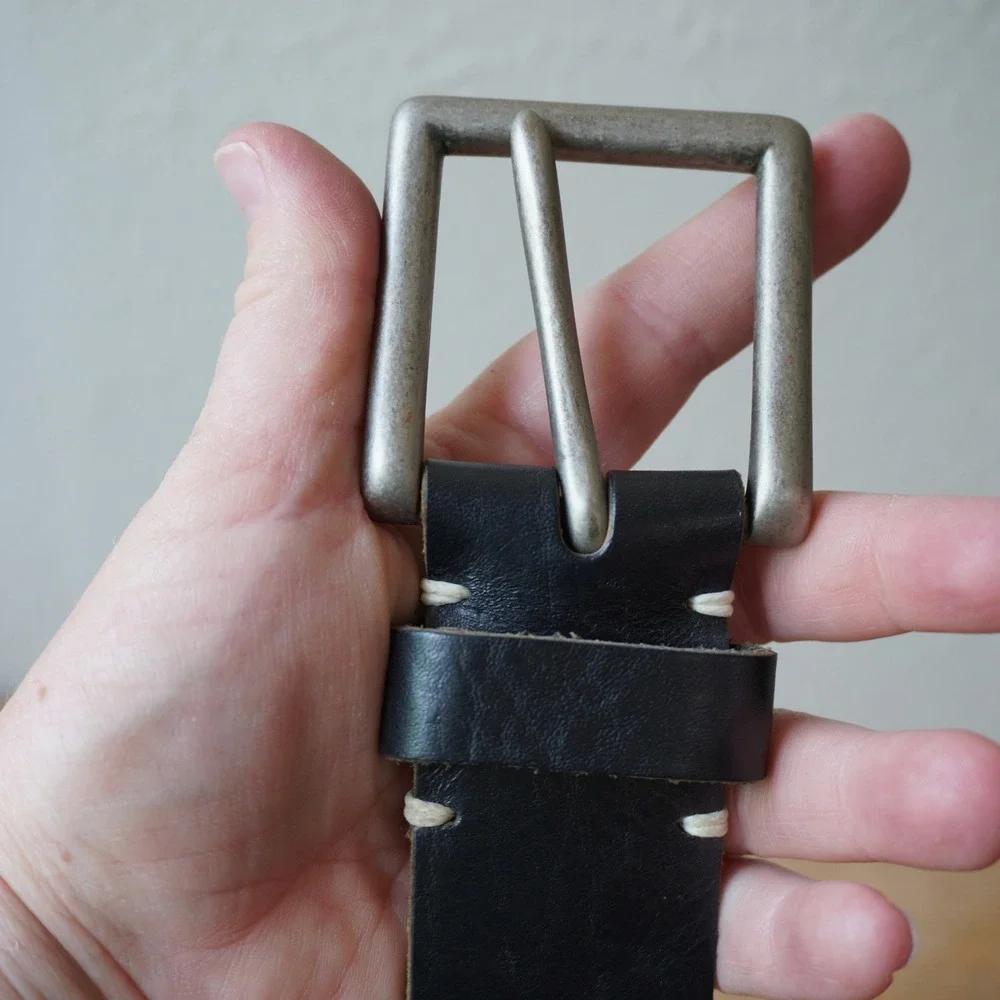 Mens Size Medium Genuine Leather Belt Black Casual Rugged Matte Silver Buckle